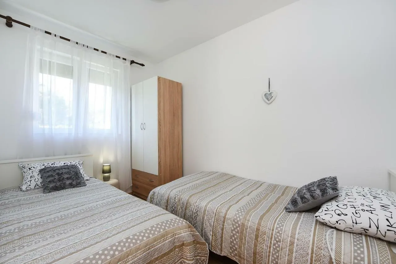Villa Nita Zadar 0*,